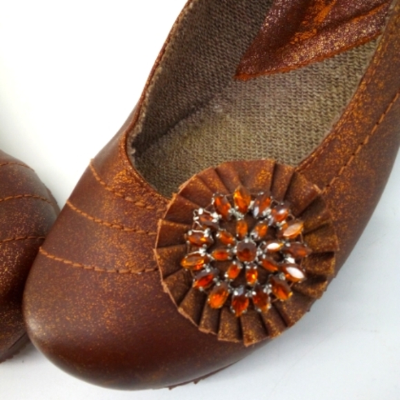 Gabrielle Rocha Bronze Jeweled Gem Flower Shoes 5.5 Brown Ballet Flats - Picture 4 of 13